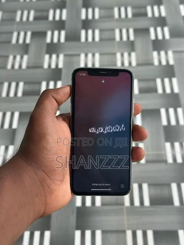 Apple iPhone XS (Used)