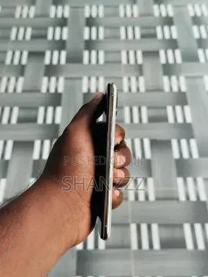 Apple iPhone XS (Used)