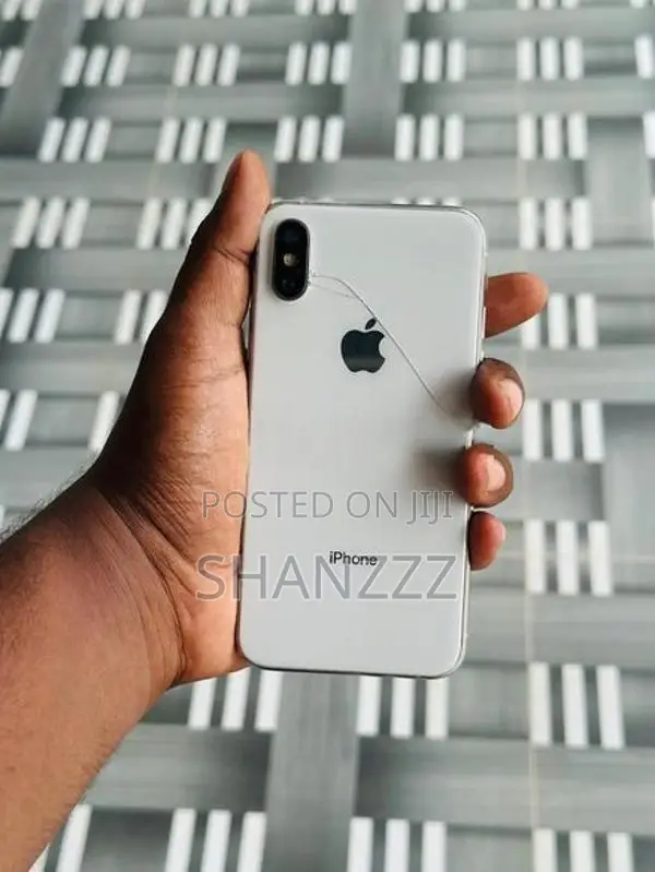 Apple iPhone XS (Used)