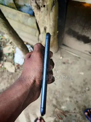 Apple iPhone 11 (Used)