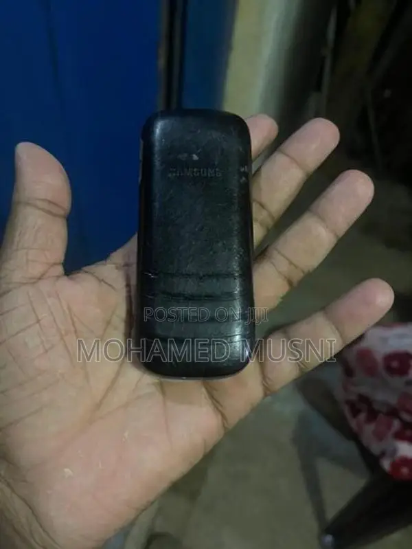 Samsung E1200 (Used)