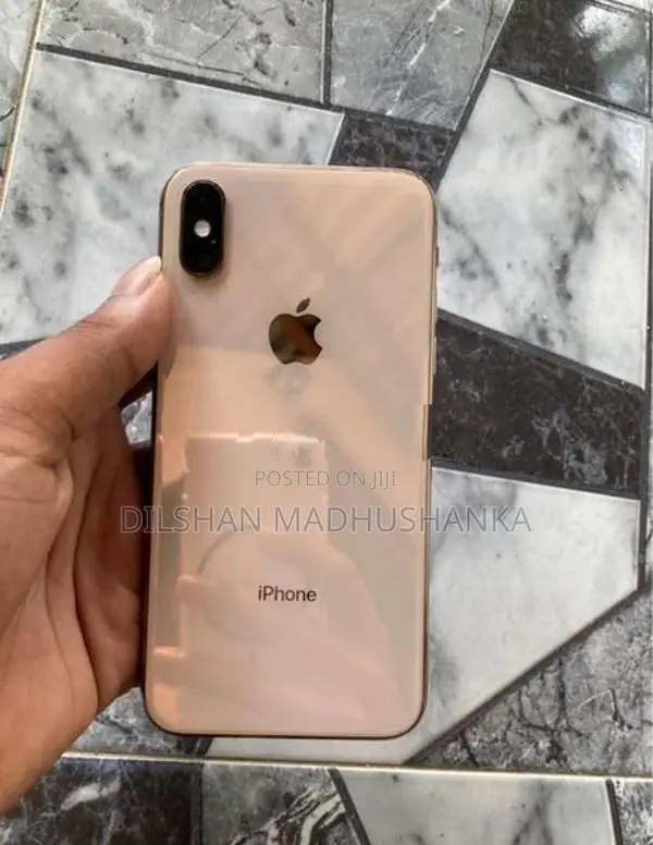 Apple iPhone XS (Used)