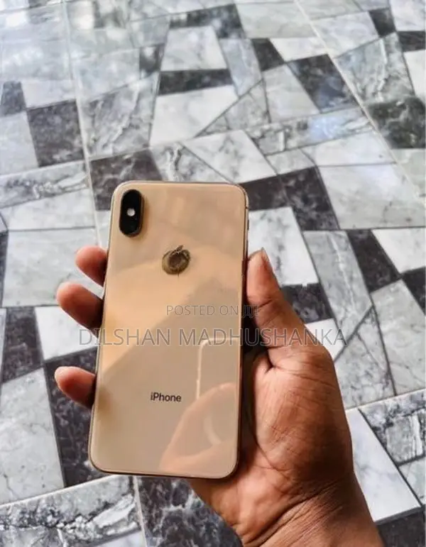 Apple iPhone XS (Used)