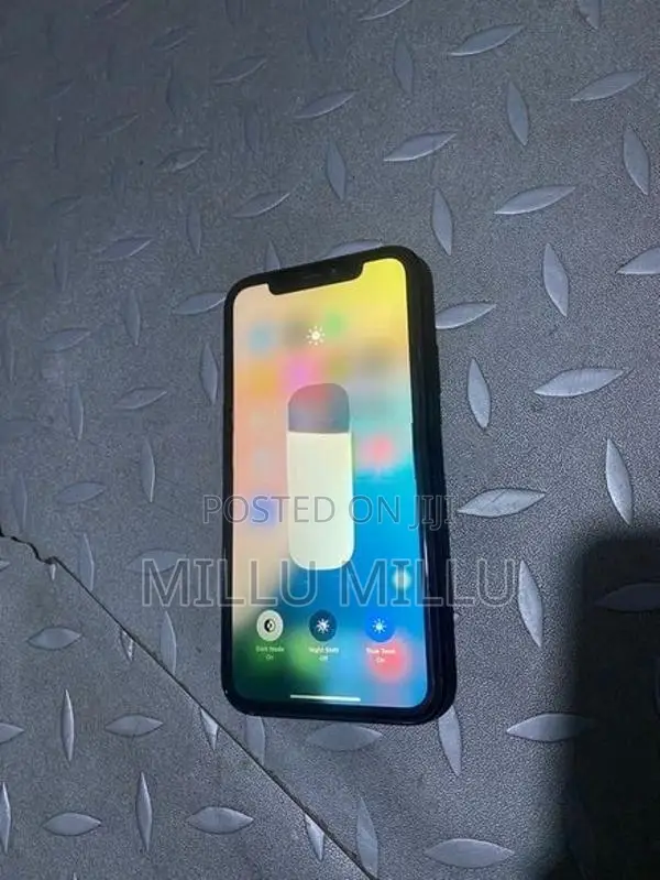 Apple iPhone XR 64GB (Used)