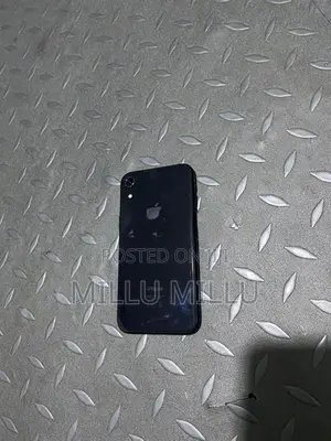 Apple iPhone XR 64GB (Used)