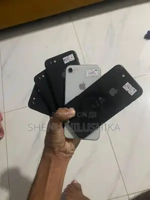 Apple iPhone 8 (Used)
