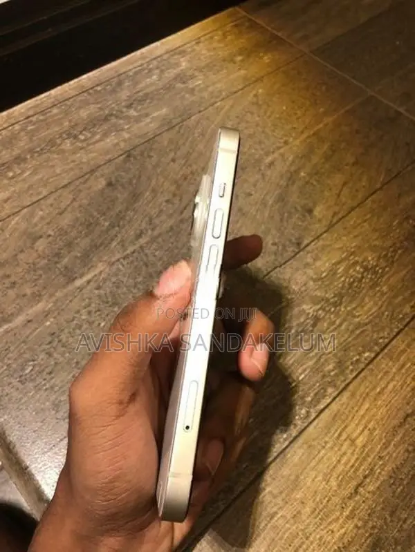 Apple iPhone 14 (Used)