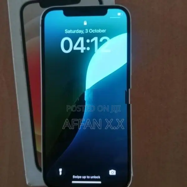 Apple iPhone 12 (Used)