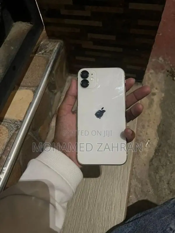 Apple iPhone 11 (Used)
