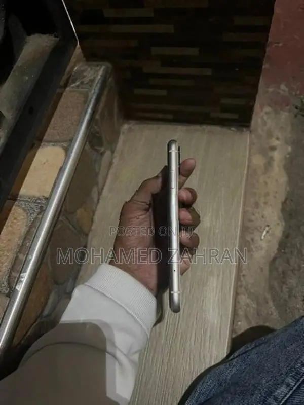 Apple iPhone 11 (Used)