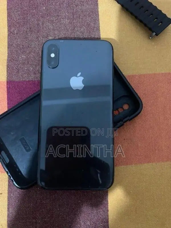 Apple iPhone XS (Used)