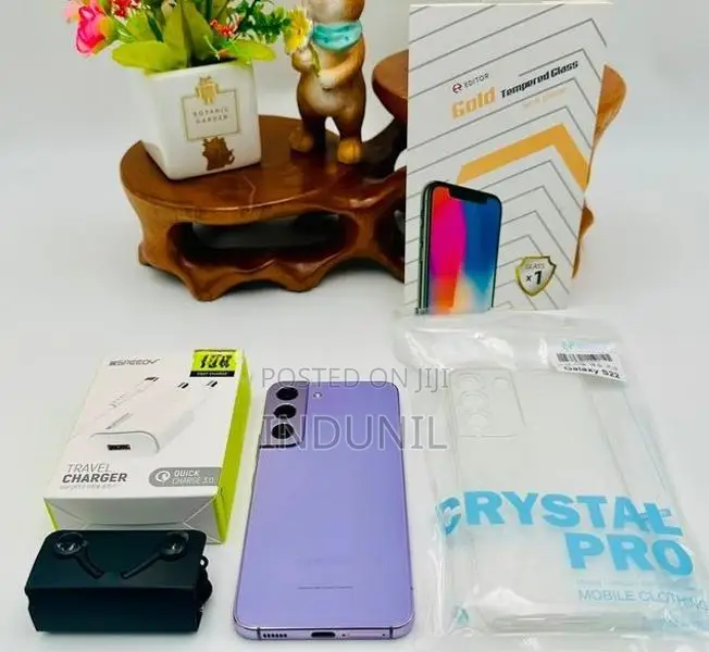 Samsung Galaxy S22 (Used)