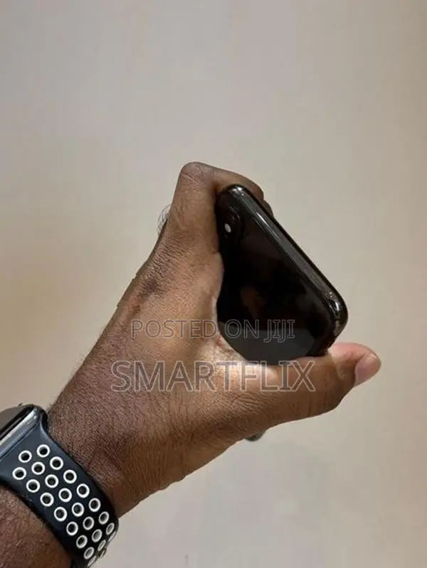 Apple iPhone X (Used)