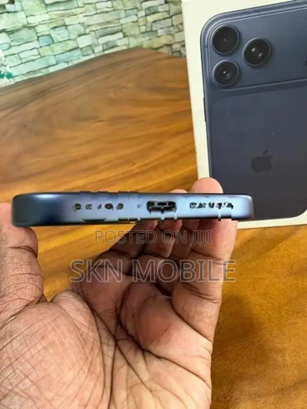 Apple iPhone 17 Pro Max 256GB XA 94BH (Used)