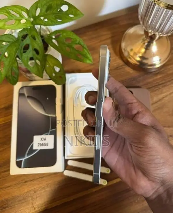 Apple iPhone 16 Pro Max (Used)