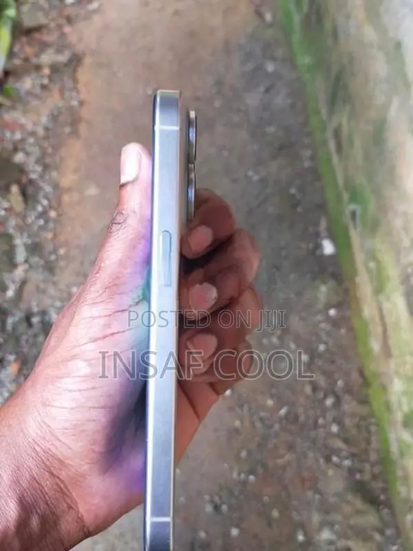 Apple iPhone 15 Pro (Used)