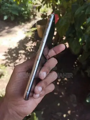 Apple iPhone XS (Used)