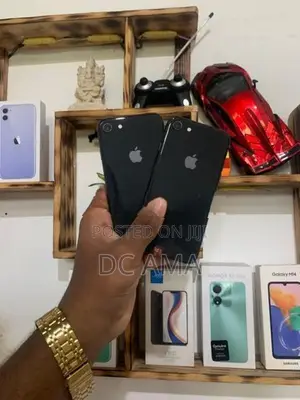 Apple iPhone 8 (Used)