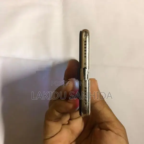 Apple iPhone X (Used)