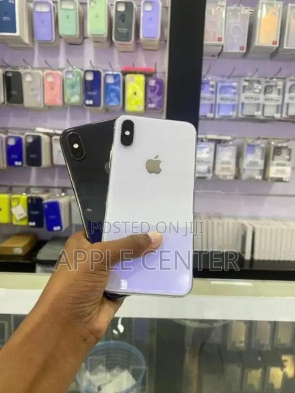 Apple iPhone XS (Used)