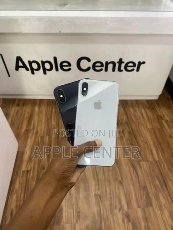 Apple iPhone XS (Used)
