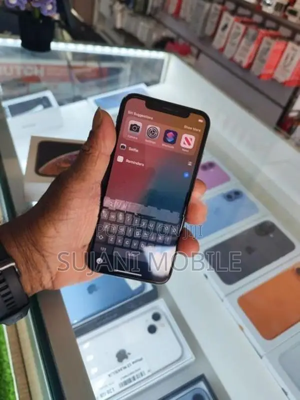 Apple iPhone XS (Used)