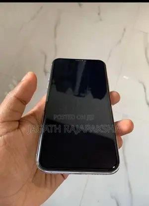 Apple iPhone XS (Used)