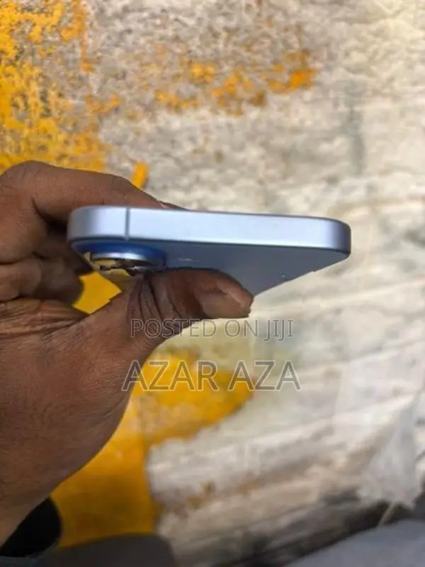Apple iPhone 17 (Used)