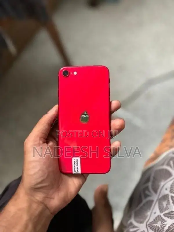 Apple iPhone SE 2 (Used)