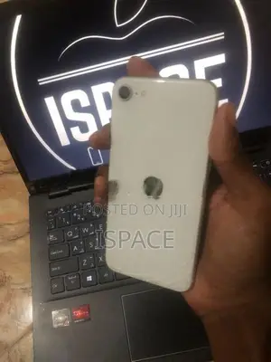 Apple iPhone SE 2 (Used)