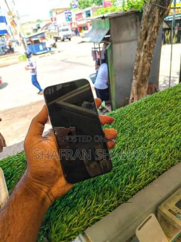 Apple iPhone X (Used)