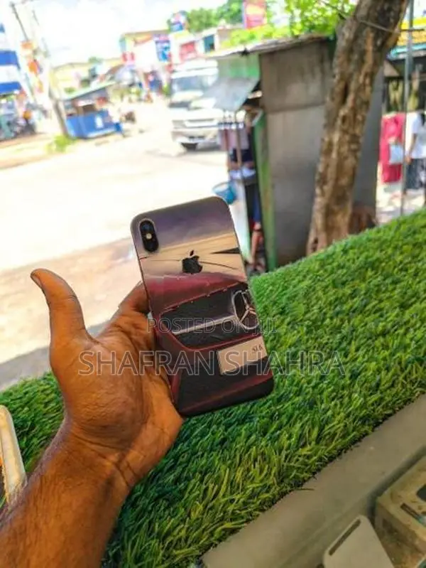 Apple iPhone X (Used)