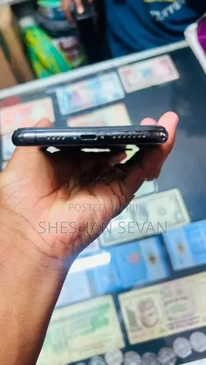 Apple iPhone XS Max (Used)