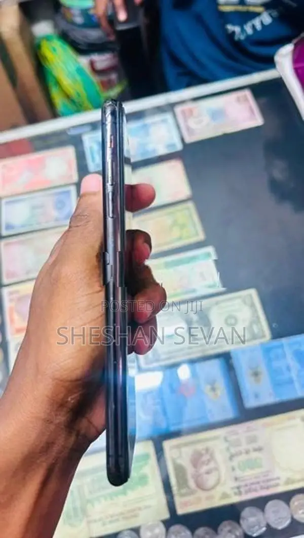 Apple iPhone XS Max (Used)