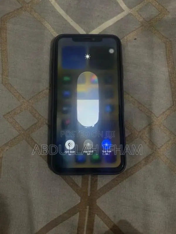 Apple iPhone 11 Pro Max (Used)