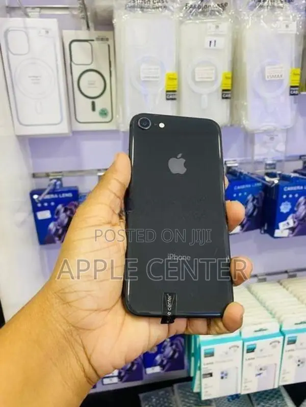 Apple iPhone 8 (Used)