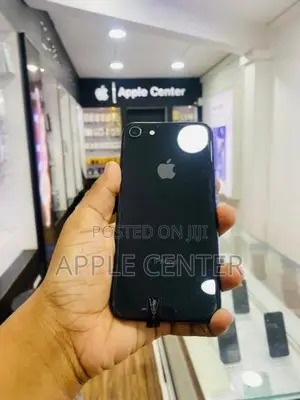 Apple iPhone 8 (Used)