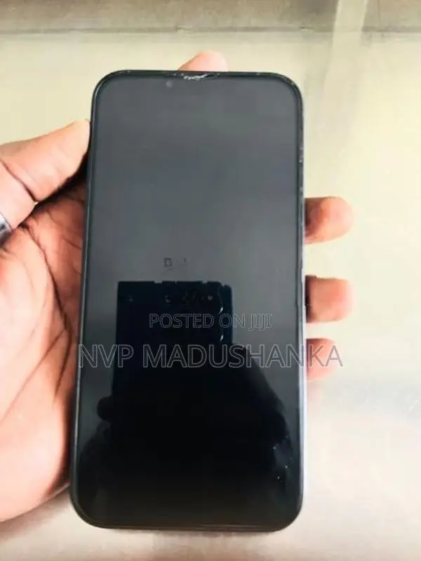 Apple iPhone 13 (Used)