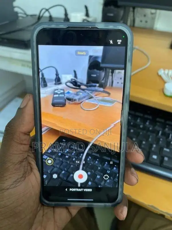 Samsung Galaxy S24 (Used)