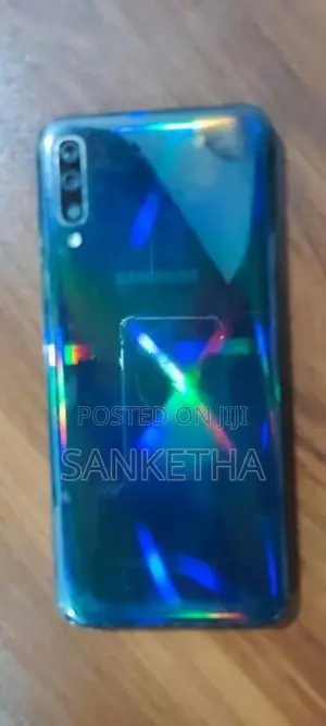 Samsung Galaxy A70 (Used)