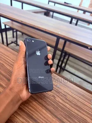 Apple iPhone 8 (Used)