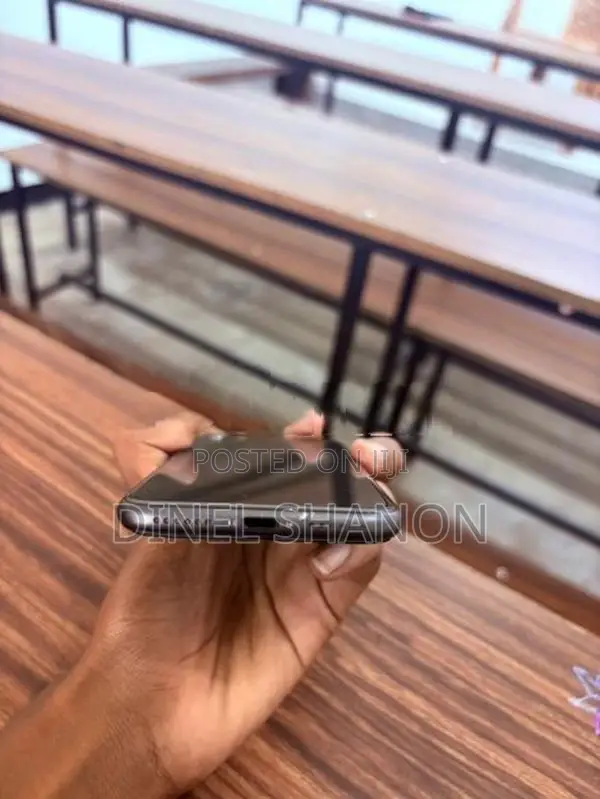 Apple iPhone 8 (Used)