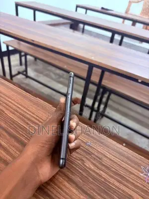 Apple iPhone 8 (Used)