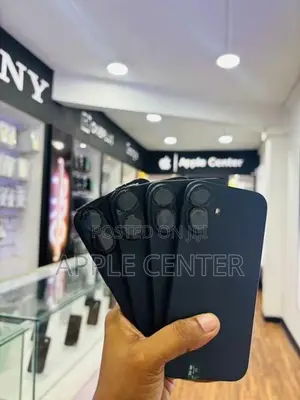 Apple iPhone 16 (Used)