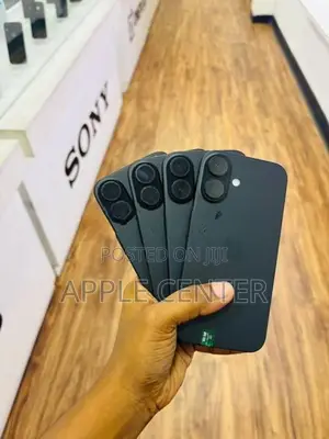 Apple iPhone 16 (Used)