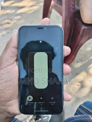 Apple iPhone XR (Used)