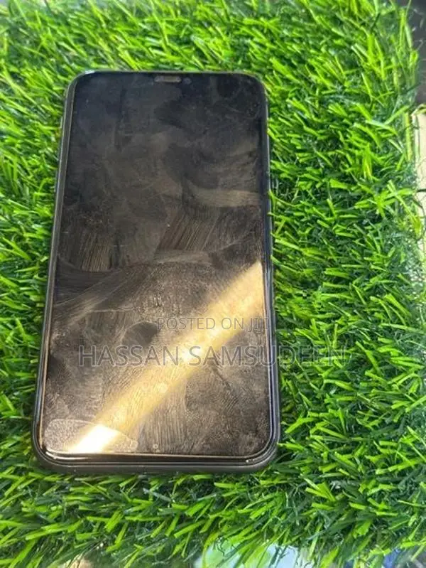 Apple iPhone 11 (Used)