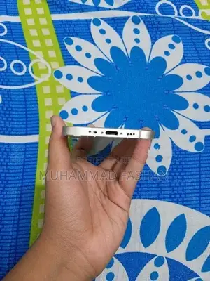 Apple iPhone 15 128GB (Used)