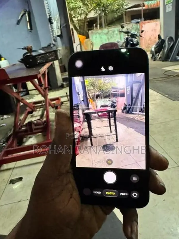 Apple iPhone 12 (Used)