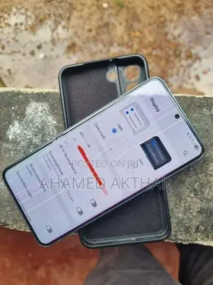 Samsung Galaxy S22 (Used)